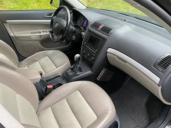 Skoda Octavia 2007 photo 4
