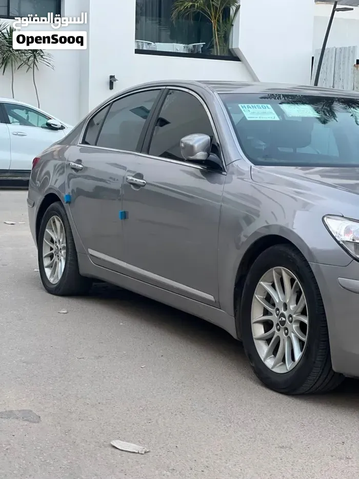 Hyundai Genesis