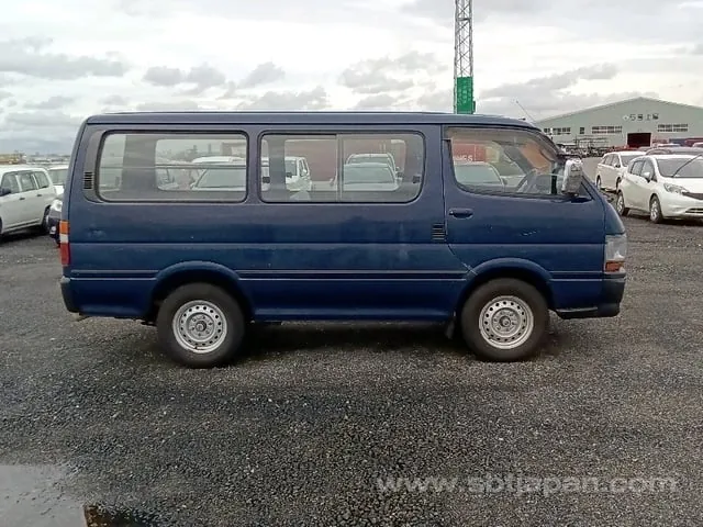 Toyota Hiace 2003 photo 5