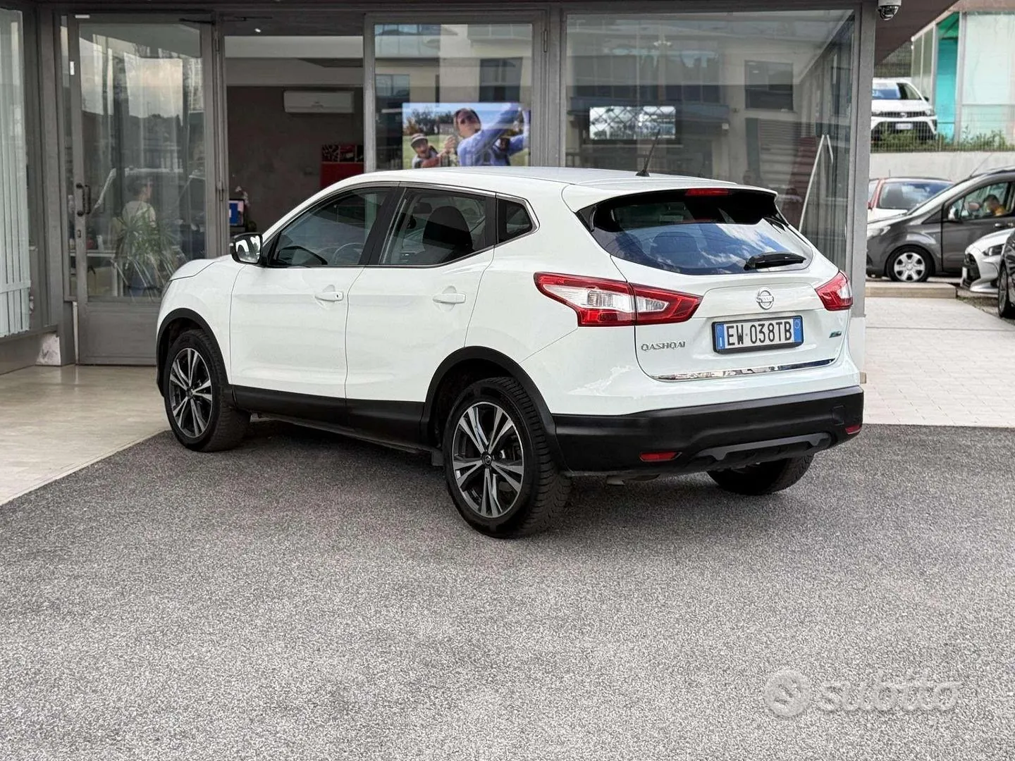 Nissan Qashqai 2014 photo 4