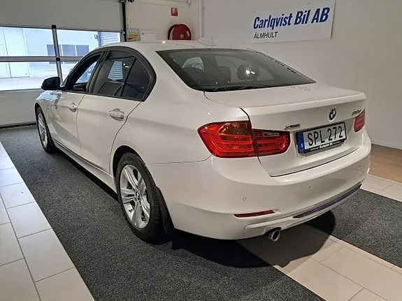 BMW 318D 2015 photo 4