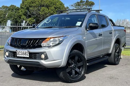 Mitsubishi Triton