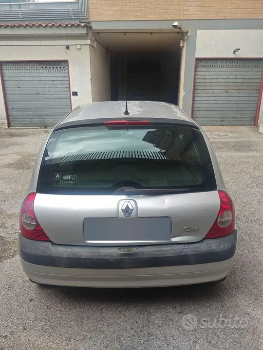 Renault Clio 2005 photo 4