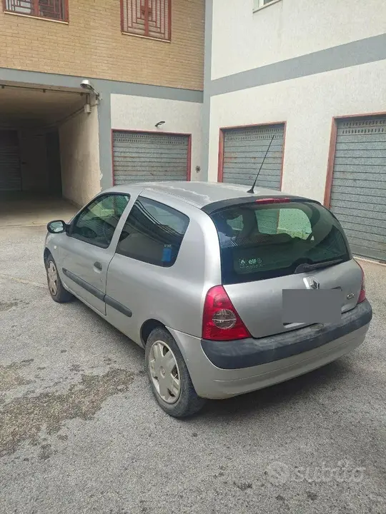 Renault Clio 2005 photo 5