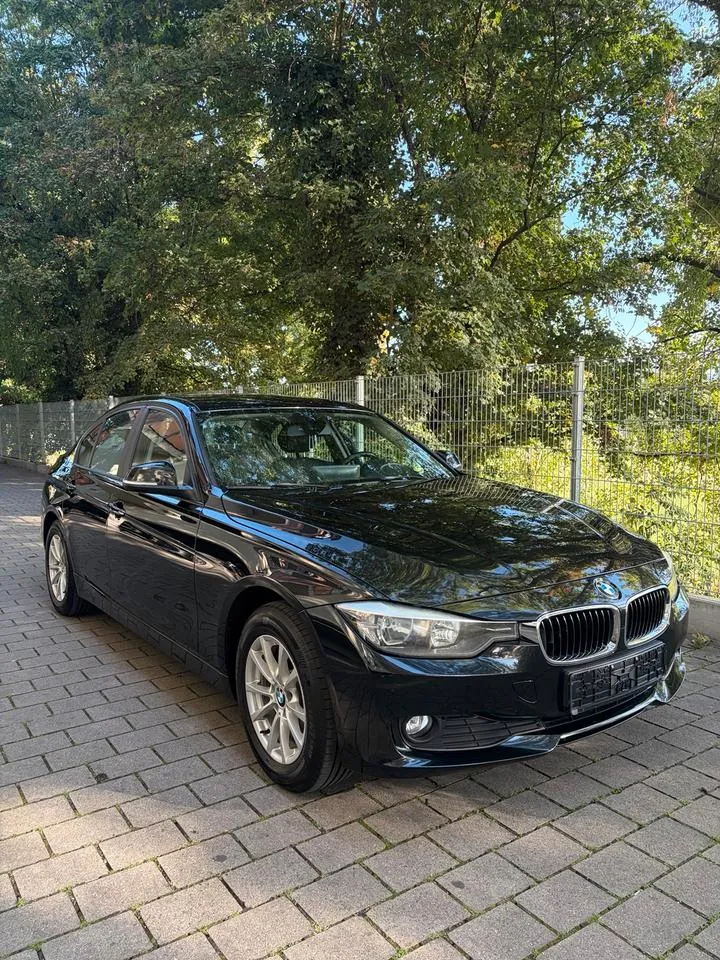 BMW 318D F30