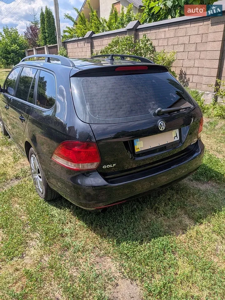 Volkswagen Golf 2010 photo 3