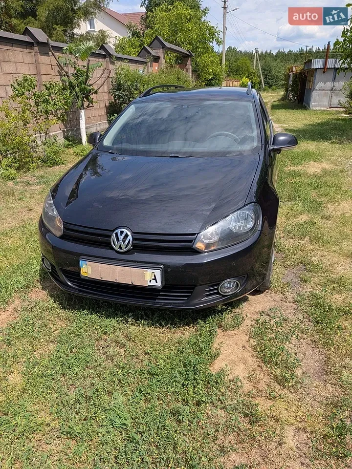 Volkswagen Golf 2010 photo 4