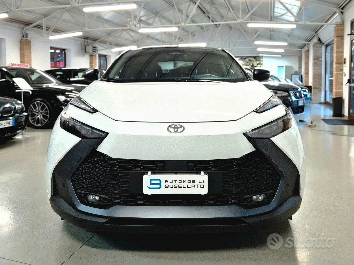 Toyota C-Hr 2024 photo 2