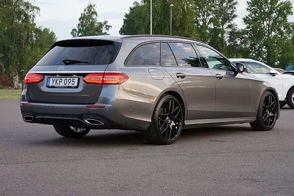 Mercedes-Benz E-Class 2017 photo 2