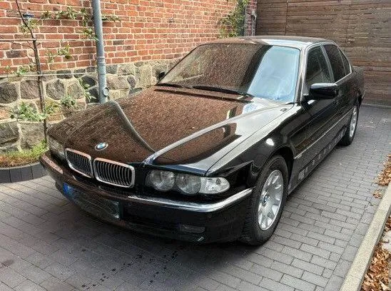 BMW E38