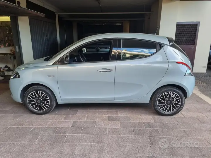 Lancia Ypsilon 2024 photo 3