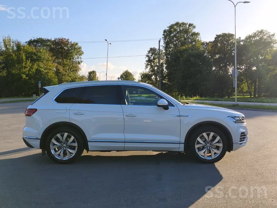 Volkswagen Touareg 2018 photo 3
