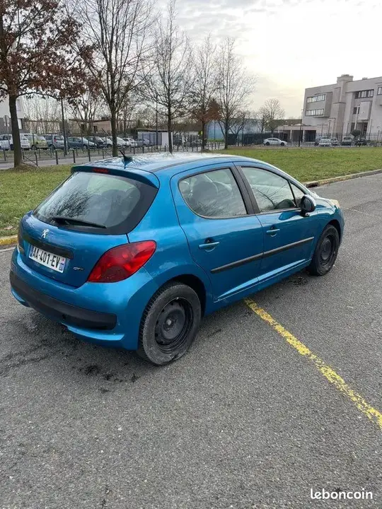 Peugeot 207 2009 photo 2