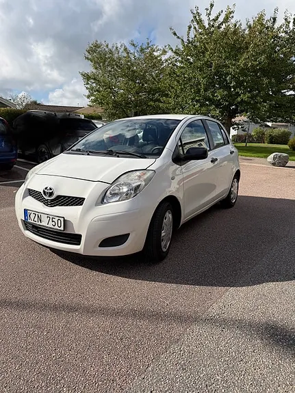Toyota Yaris 2010 photo 3