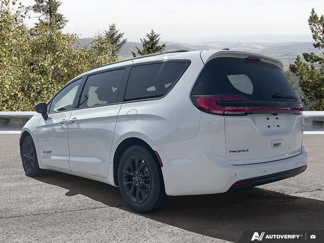 Chrysler Pacifica 2026 photo 4