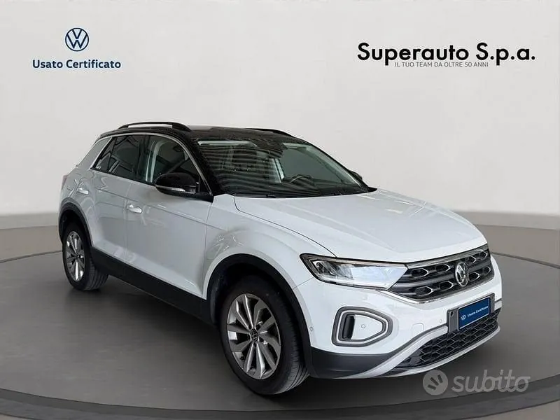 Volkswagen T-Roc 2023 photo 3