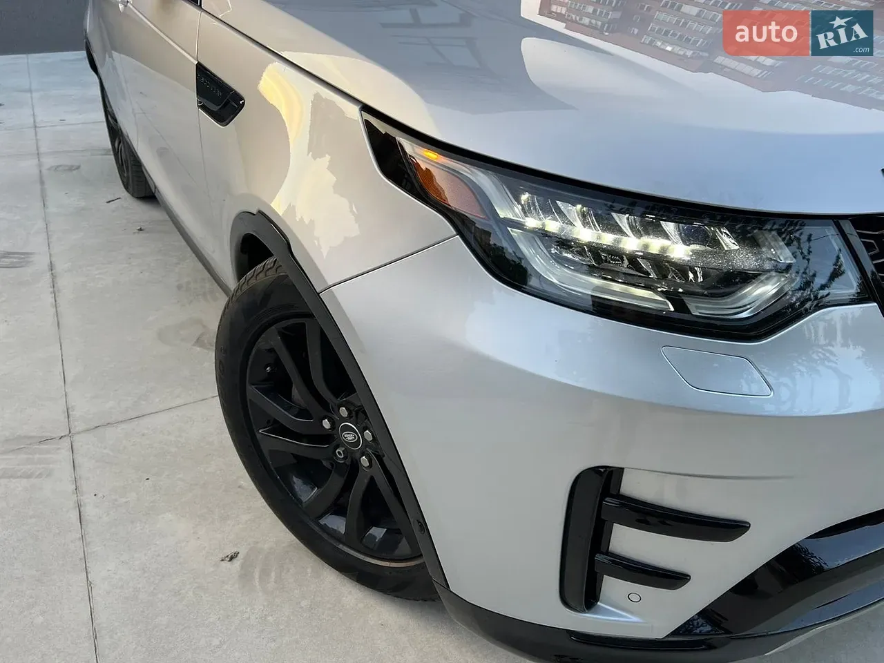 Land Rover Discovery 2020 photo 3