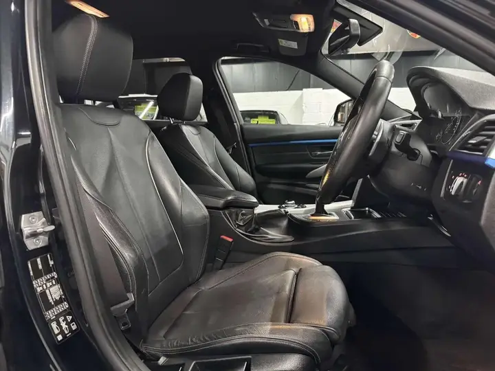 BMW 3 Series 2016 photo 3