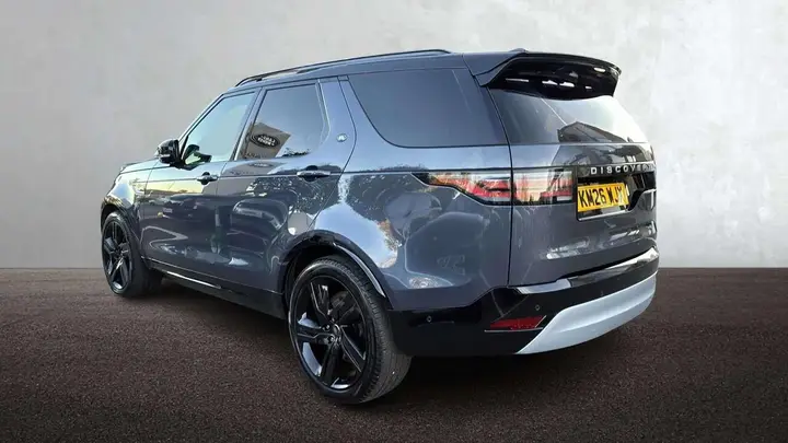 Land Rover Discovery 2026 photo 2