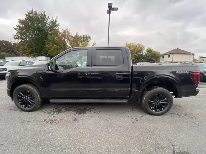 Ford F-150 2026 photo 2