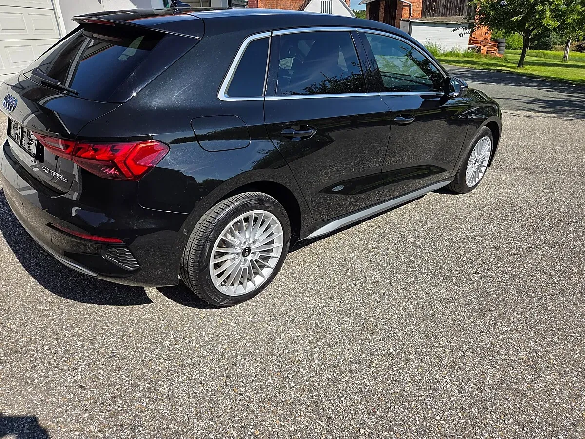 Audi A3 2023 photo 2