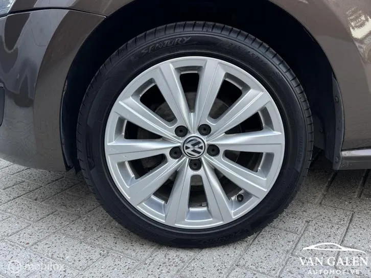 Volkswagen Polo 2011 photo 3