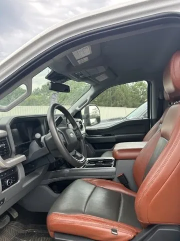 Ford Super Duty F-250 2023 photo 3