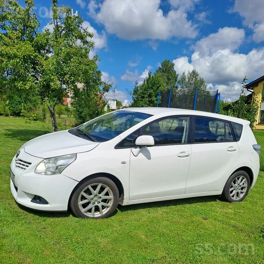 Toyota Verso 2011 photo 4