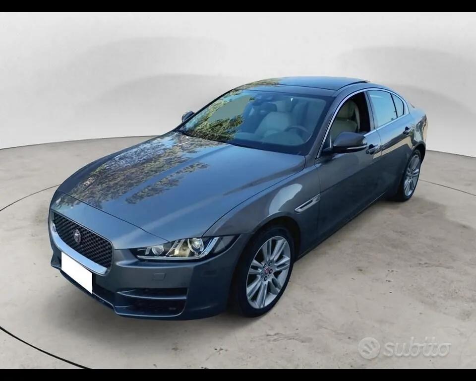 Jaguar Xe