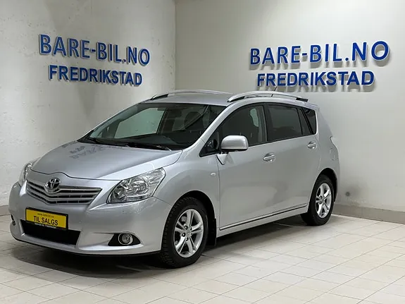Toyota Verso 2012 photo 2