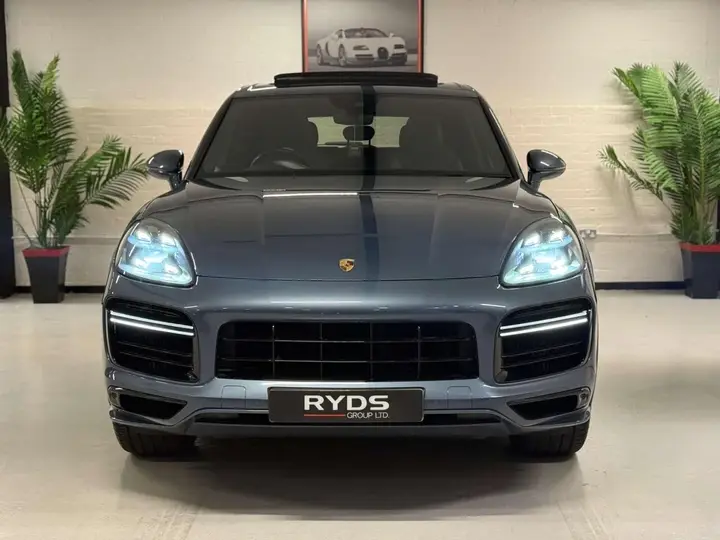 Porsche Cayenne 2020 photo 2