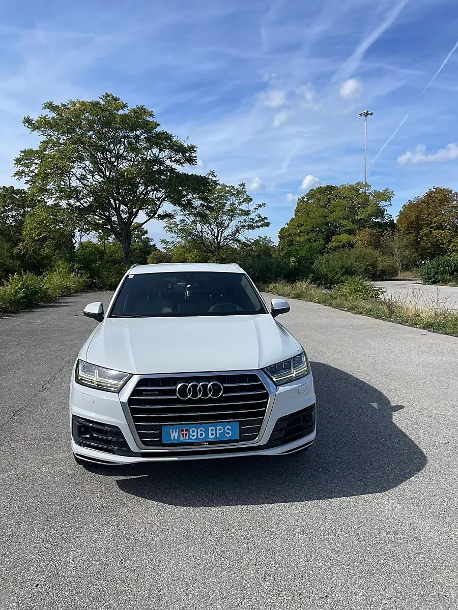 Audi Q7 2015 photo 2
