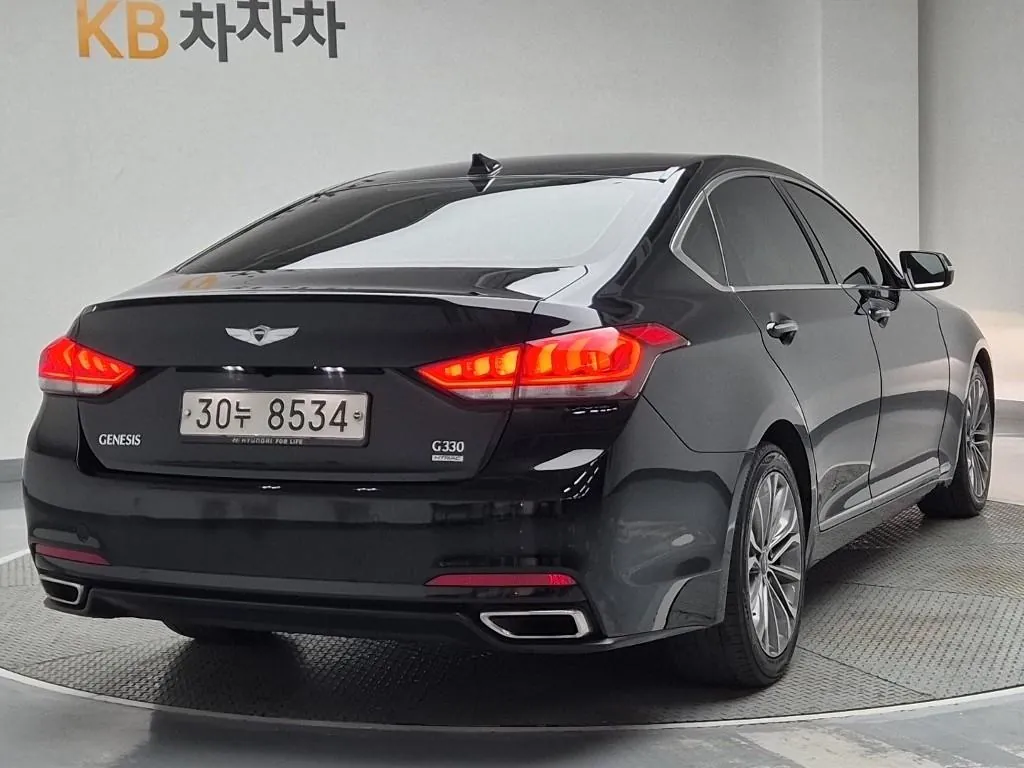 Hyundai Genesis 2015 photo 3
