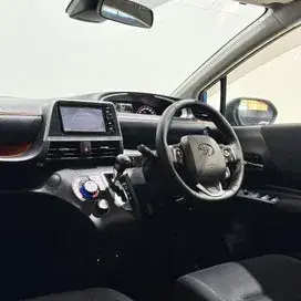 Toyota Sienta 2015 photo 4