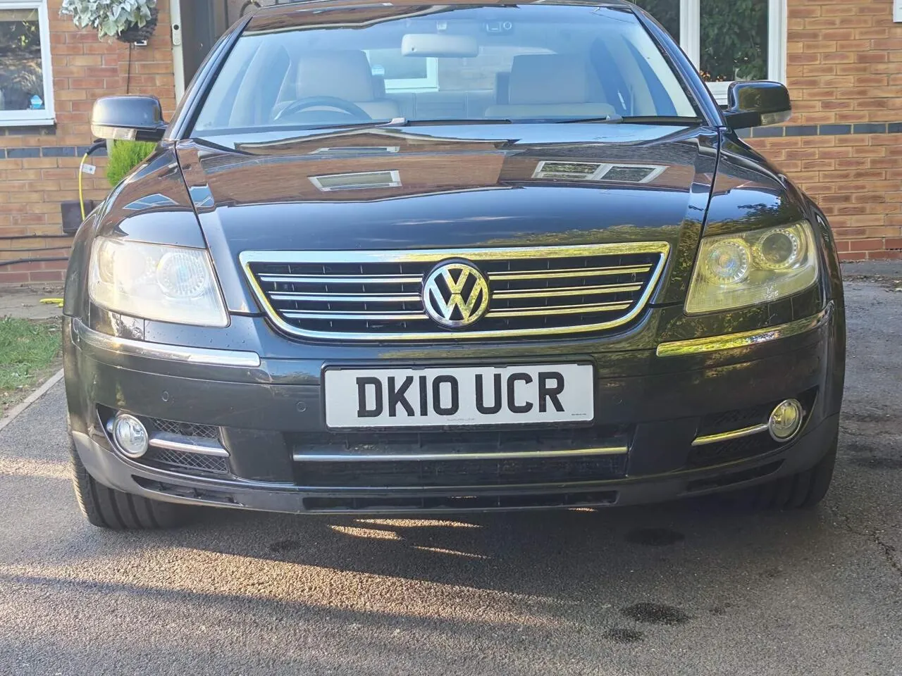 Volkswagen Phaeton 2010 photo 2
