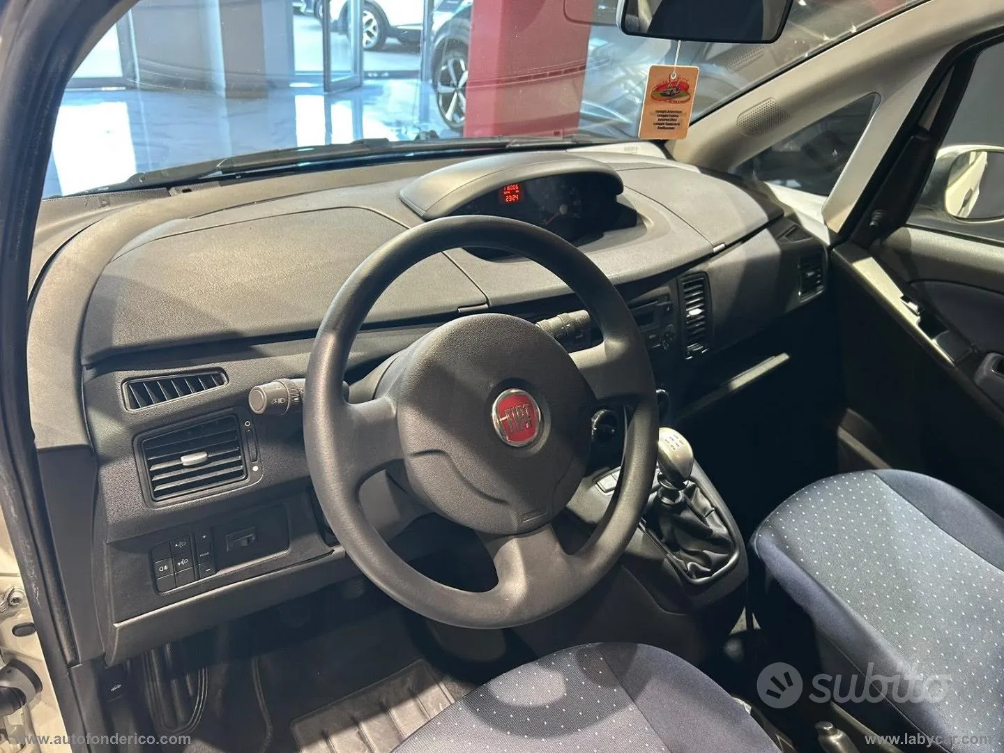 Fiat Idea 2012 photo 4