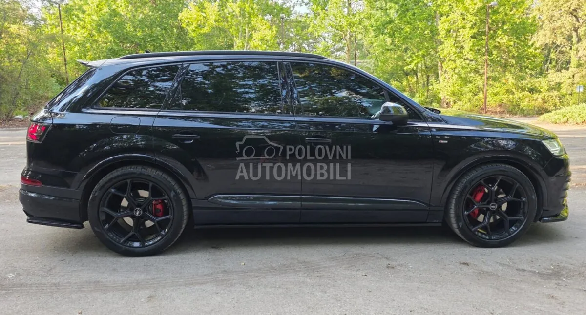 Audi Q7 2017 photo 2