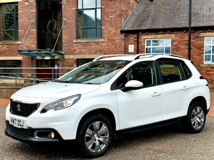 Peugeot 2008 2017 photo 2