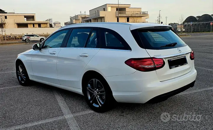 Mercedes-Benz C220 2017 photo 4