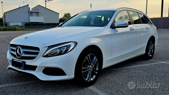 Mercedes-Benz C220