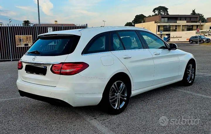 Mercedes-Benz C220 2017 photo 3