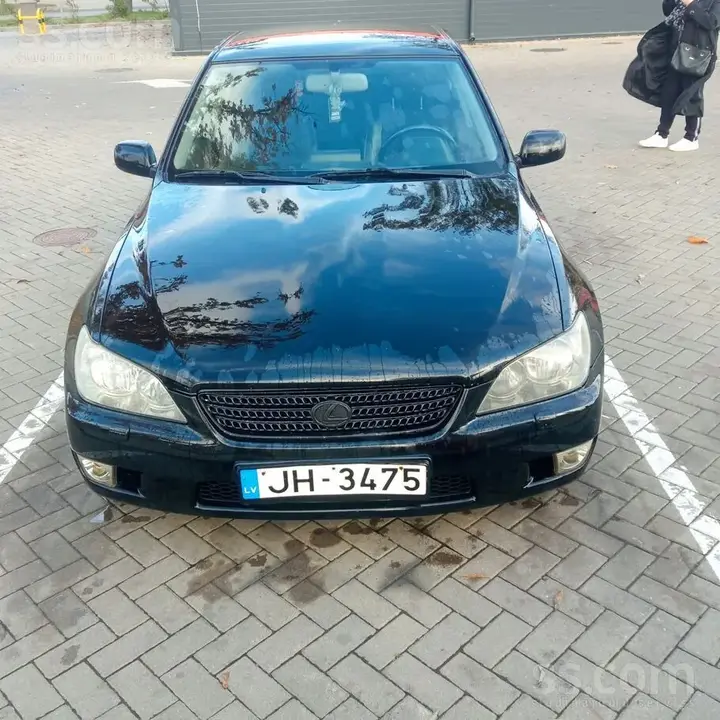 Lexus Is