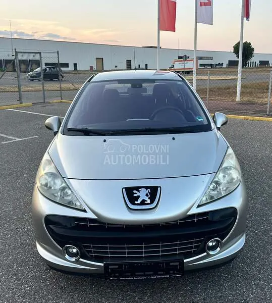 Peugeot 207 2006 photo 5