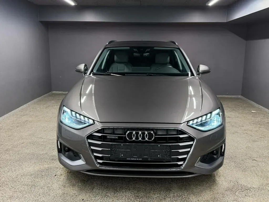 Audi A4 2021 photo 2