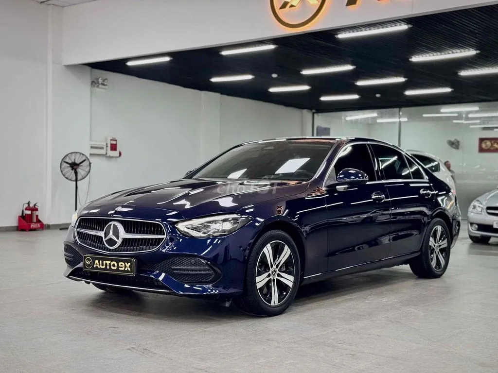 Mercedes-Benz C-Class 2022 photo 2