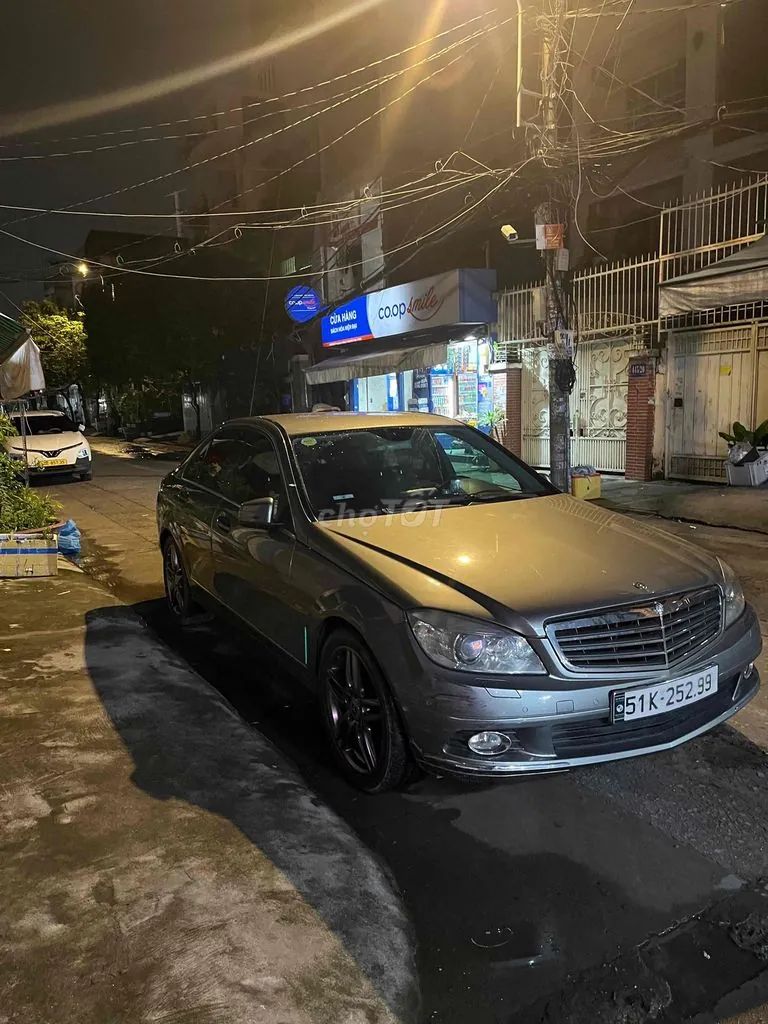 Mercedes-Benz C-Class 2010 photo 4