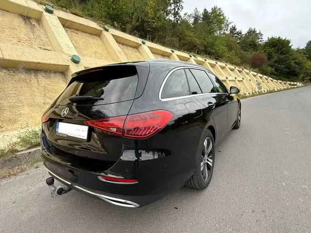 Mercedes-Benz C-Class 2024 photo 3