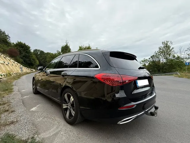 Mercedes-Benz C-Class 2024 photo 4