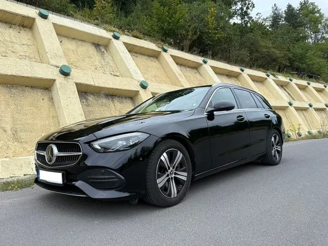 Mercedes-Benz C-Class 2024 photo 2