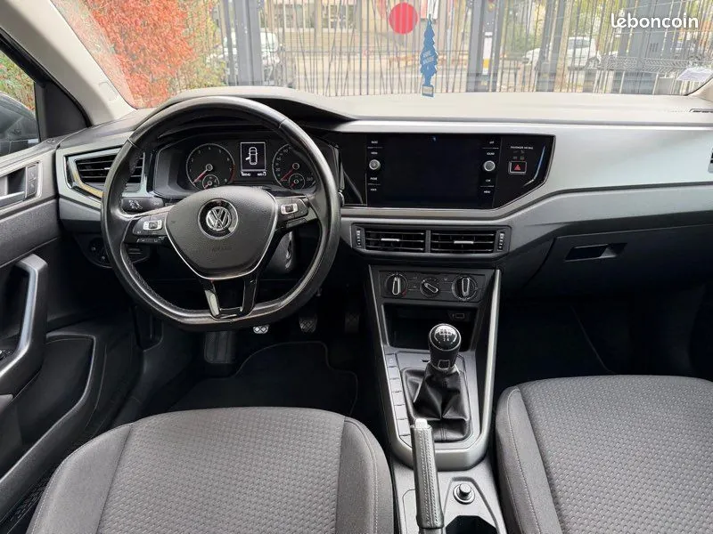 Volkswagen Polo 2018 photo 3